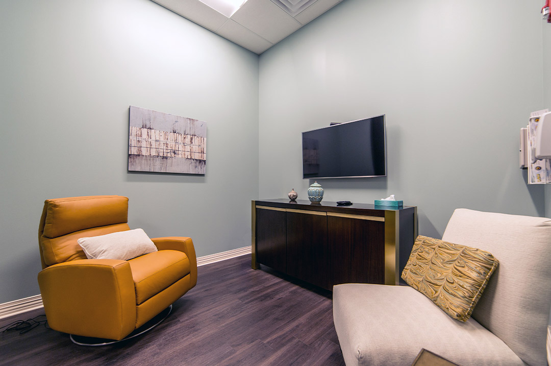 Warm and comfortable infusion suite